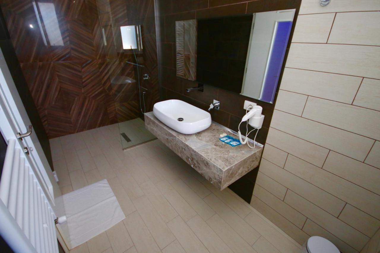 Eljos Hotel Фуша-Круя Экстерьер фото